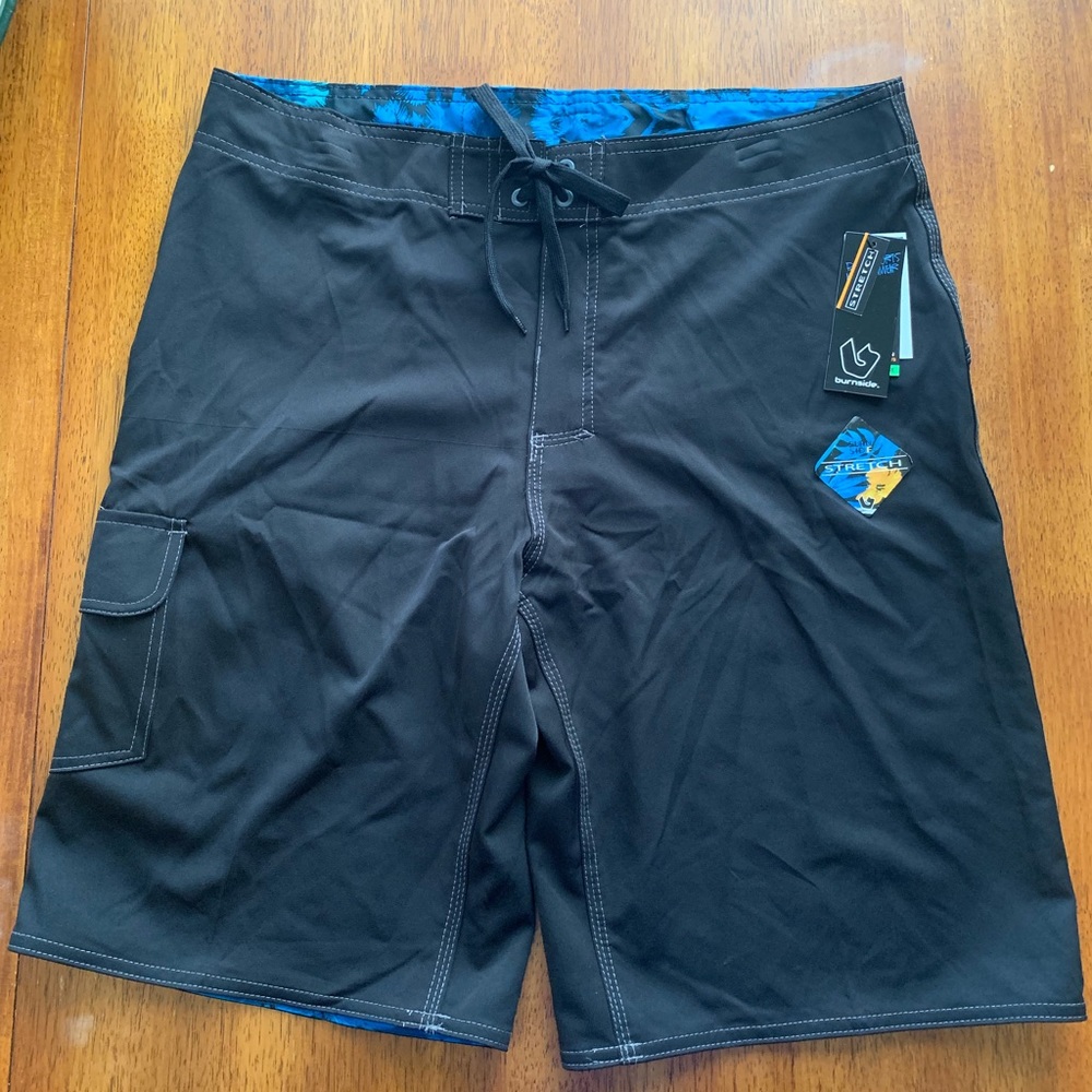 Men’s swimming trunks